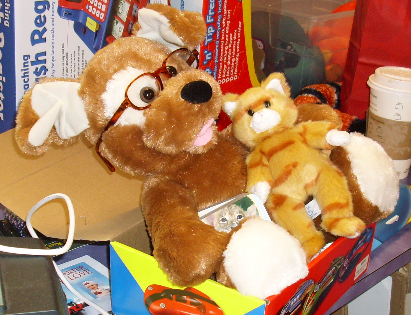 DSCI0335 kicking back hs